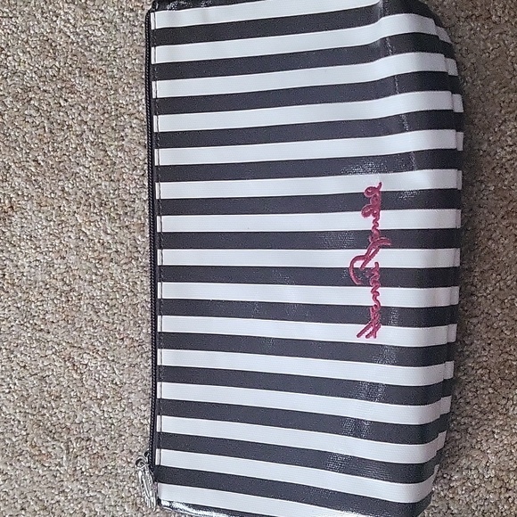Henri bendel centennial stripe cosmetic bag - Picture 2 of 8
